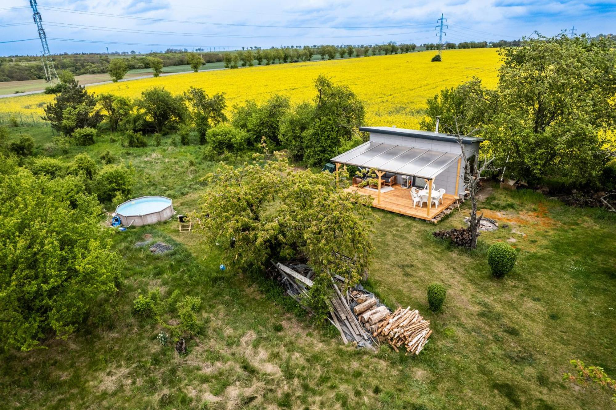 Tiny House - Chatka V Rezi U Prahy Husinec  Dış mekan fotoğraf